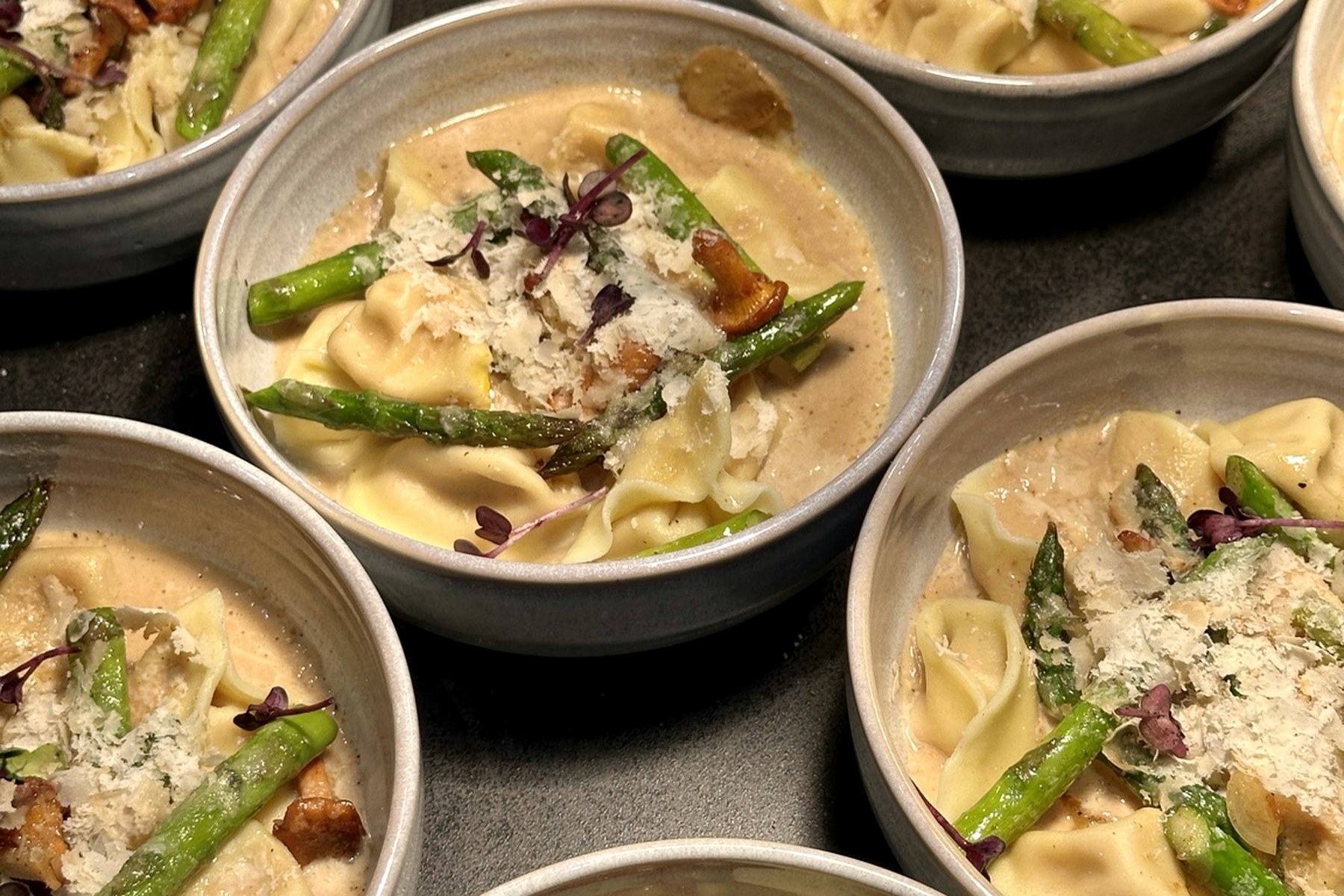 Tortellini und Spargel aus einem Kochkurs
